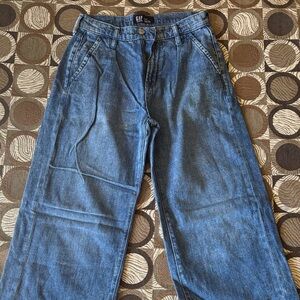 GAP Wide Leg High-Rise Jeans in Dark Blue 2/26S